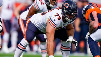 Chiefs lose OL Kyle Long to knee injury in voluntary workout