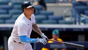 Yankees turn game-ending triple-play, beat A's 2-1