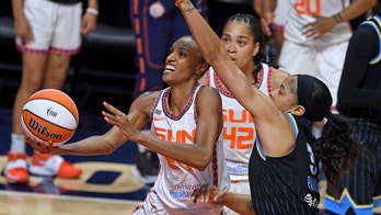 Bonner, Sun beat Sky 74-58, end Chicago's 7-game win streak
