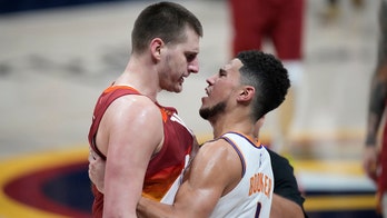 MVP Nikola Jokic ejected, Suns sweep Nuggets 125-118