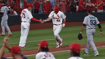 Goldschmidt hits game-ending HR, Cardinals beat Marlins 2-1