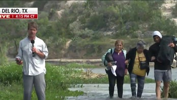 Fox Flight Team catches illegal migrants crossing Rio Grande; Griff Jenkins speaks to smuggler