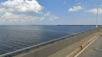 New Jersey boat crash leaves 18-year-old dead, 5 others injured