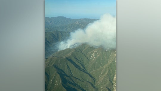 California's Willow Fire spreads to 2,000 acres as record drought, heat continue to grip state