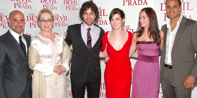 ¡®The Devil Wears Prada¡¯ cast (left to right): Stanley Tucci, Meryl Streep, Adrian Grenier, Anne Hathaway, Emily Blunt and Daniel Sunjata. (Photo by Michael Loccisano/FilmMagic)