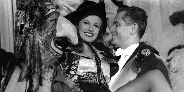 Glenn Ford passed away in 2006 at age 90.