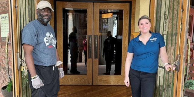 Laura Hodges and Kenneth Smith outside Outback Steakhouse in Fort Worth, Texas.Â