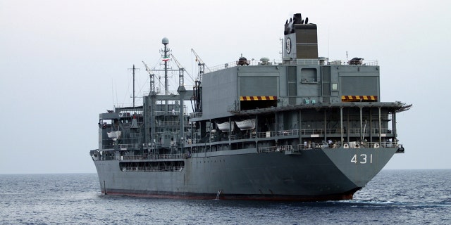  The largest ship in the Iranian navy caught fire and later sank Wednesday in the Gulf of Oman under unclear circumstances, semiofficial news agencies reported.The Fars and Tasnim news agencies said efforts failed to save the support ship Kharg, named after the island that serves as the main oil terminal for Iran. Hossein Zohrevand/AFP via Getty Images)