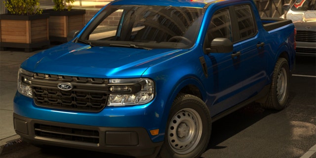 The base Maverick XL comes with steel wheels.