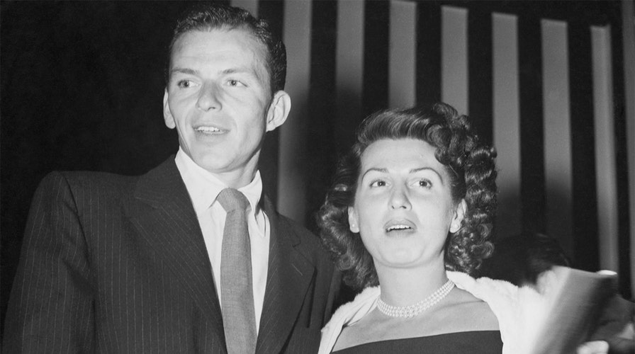 Frank Sinatra considered returning to first wife Nancy Sinatra Sr picture