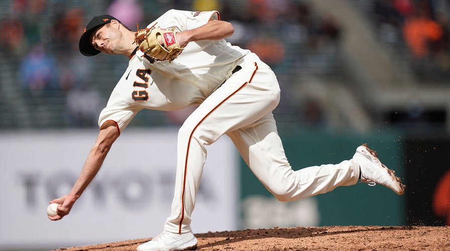 San Francisco Giants' Tyler Rogers goes viral over unusual pitch
