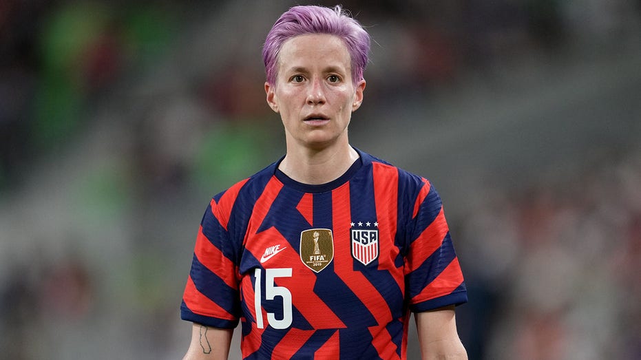 Megan Rapinoe condemns journalist for asking player about giving Caitlin Clark black eye: 'That feels racist' thumbnail