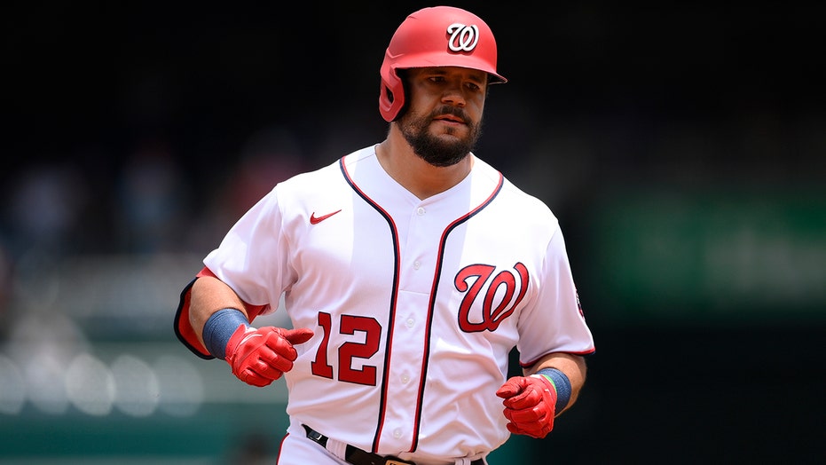 Schwarber hits 2 HRs, Ross dominant as Nats beat Giants 5-0