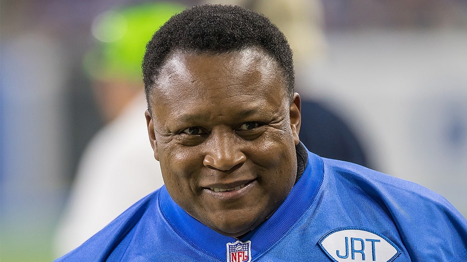 NFL legend Barry Sanders contracts COVID, says he's symptom-free | Fox News