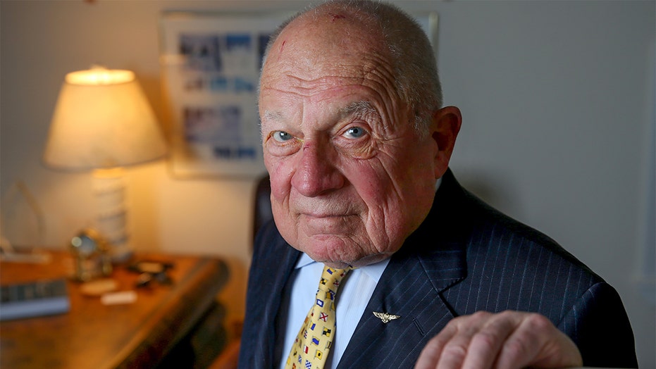 Famed Criminal Attorney F Lee Bailey Who Represented Oj Simpson Dead At Age 87 Fox News Famed Criminal Attorney F Lee Bailey Who Represented Oj Simpson Dead At Age 87 Fox News