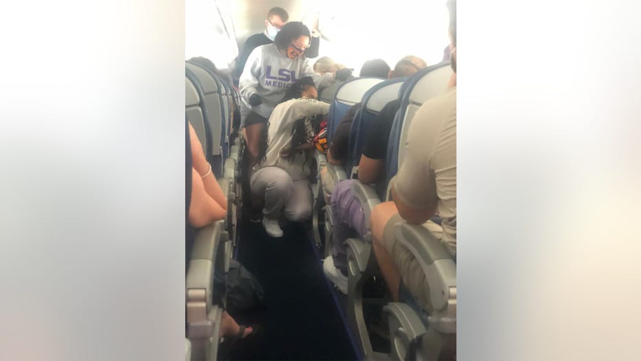 Med students rescue passenger mid-flight during medical emergency
