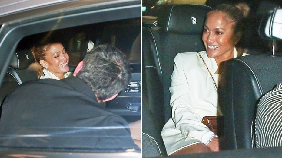 Jennifer Lopez, Ben Affleck erupt in laughter during romantic date