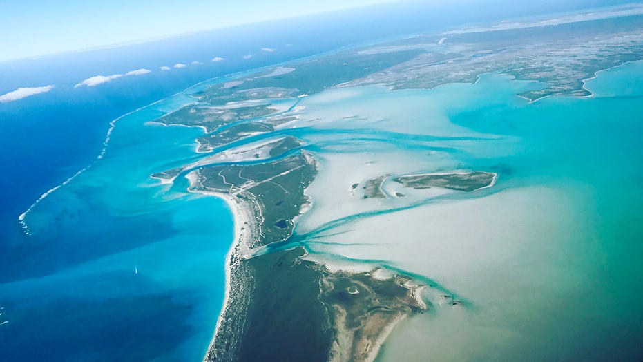 20 people found dead on boat drifting in Turks and Caicos
