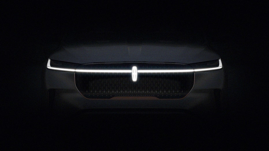 First electric Lincoln model coming in 2022