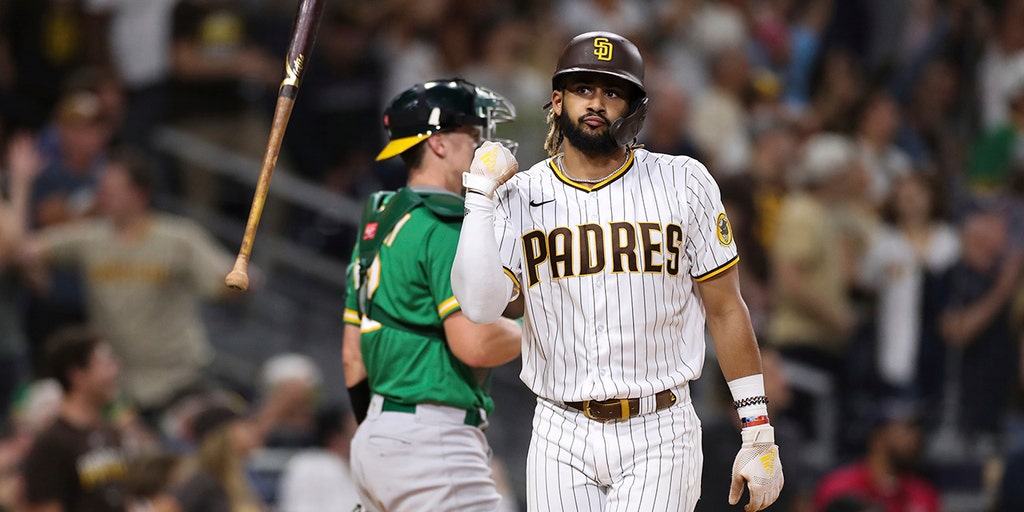 Padres star Fernando Tatis Jr. could miss 3 months after breaking wrist