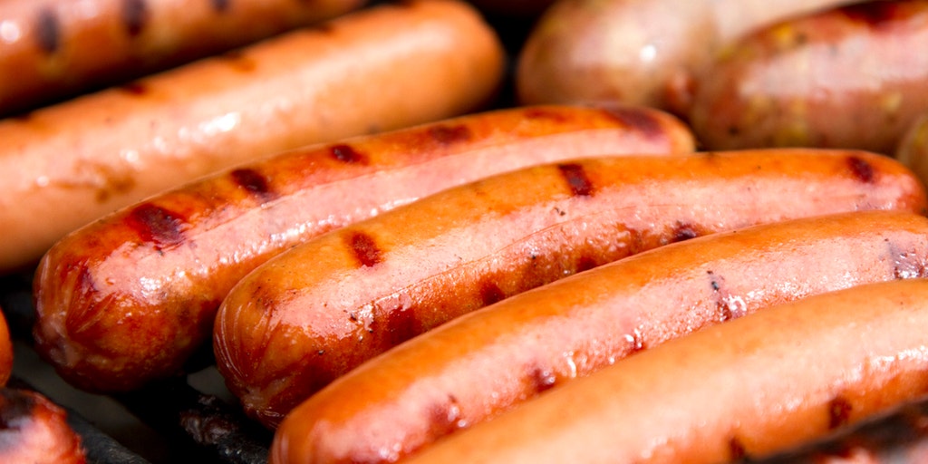 hot-dogs-iStock.jpg?ve=1&tl=1