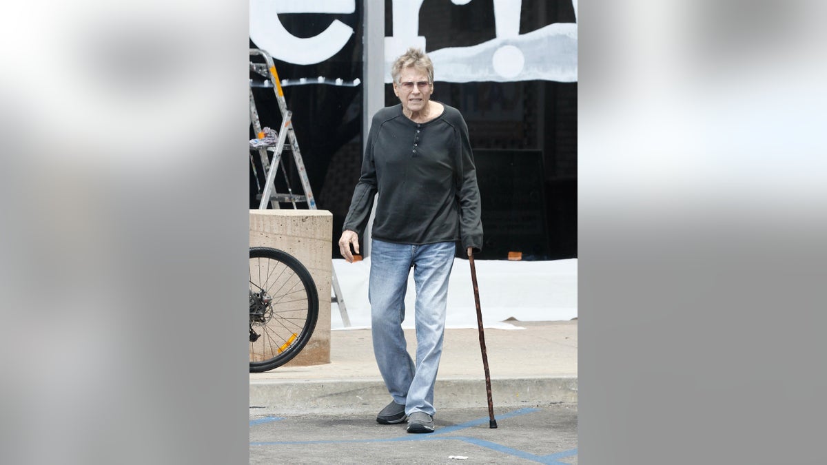 Ryan O'Neal kept a low profile while walking with a cane in Brentwood, Calif. The actor was shopping for groceries days after he honored his longtime love, ‘Charlie’s Angels' star Farrah Fawcett, on social media.