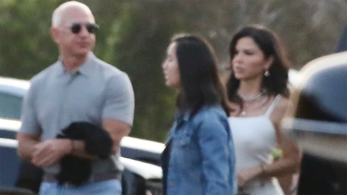 Jeff Bezos and girlfriend Lauren Sanchez visit Nobu in Malibu.