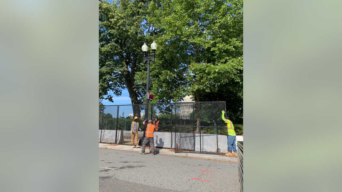 The Capitol fence directly in front of the U.S. Supreme Court is taken down. (Kelly Laco/Fox News)