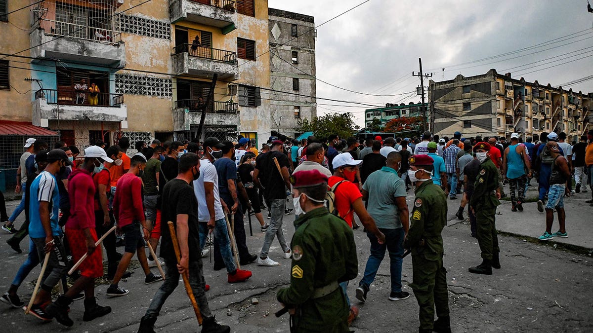 Thousands of Cubans participated in Sunday's demonstrations, chanting "Down with the dictatorship," as President Miguel Díaz-Canel urged supporters to confront the protesters.?