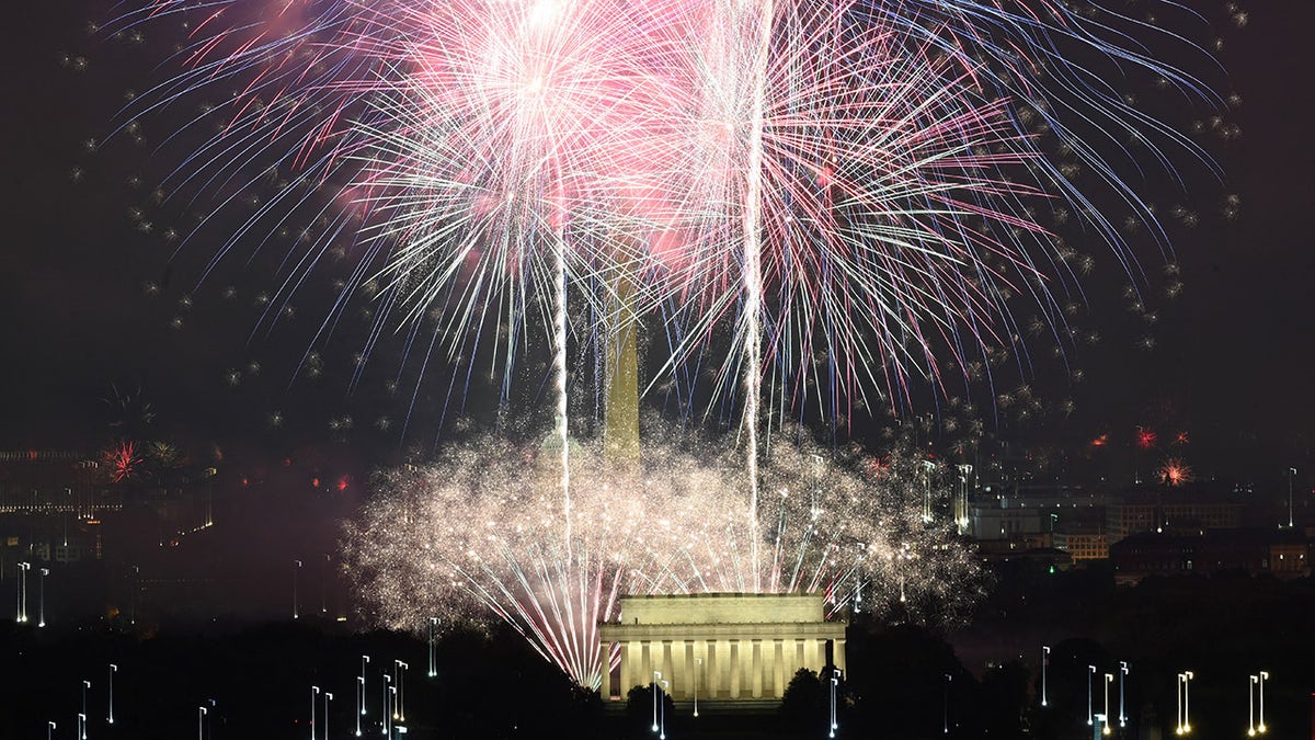 Fireworks illuminate National Mall