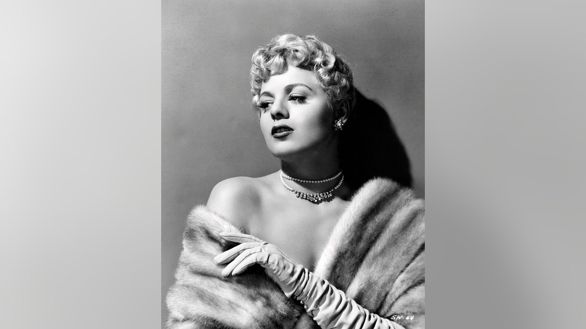 Shelley Winters old Hollywood