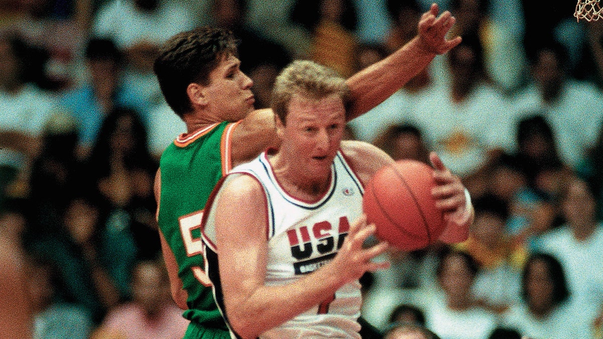 Jamal Mashburn shares an unforgettable Larry Bird Dream Team story; Bird  got the ball and told him what he was going to do - Basketball Network -  Your daily dose of basketball