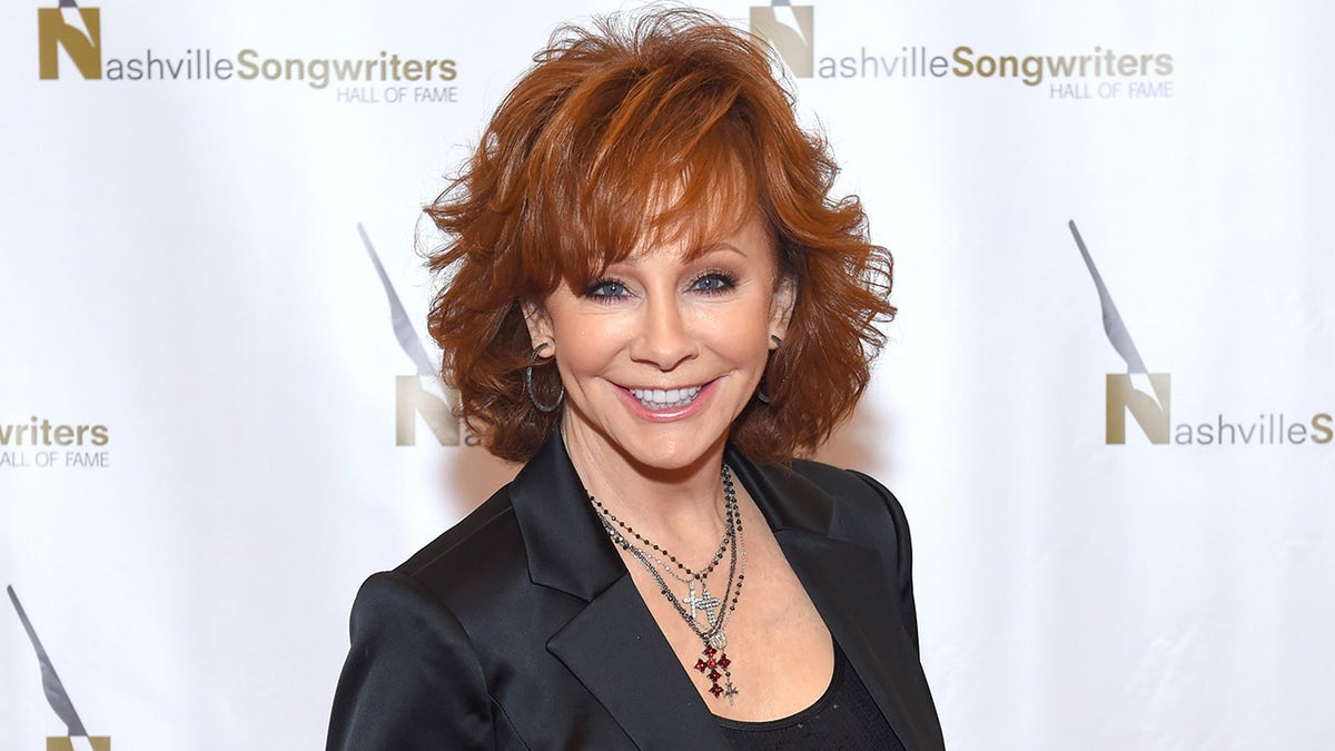 Reba McEntire red carpet