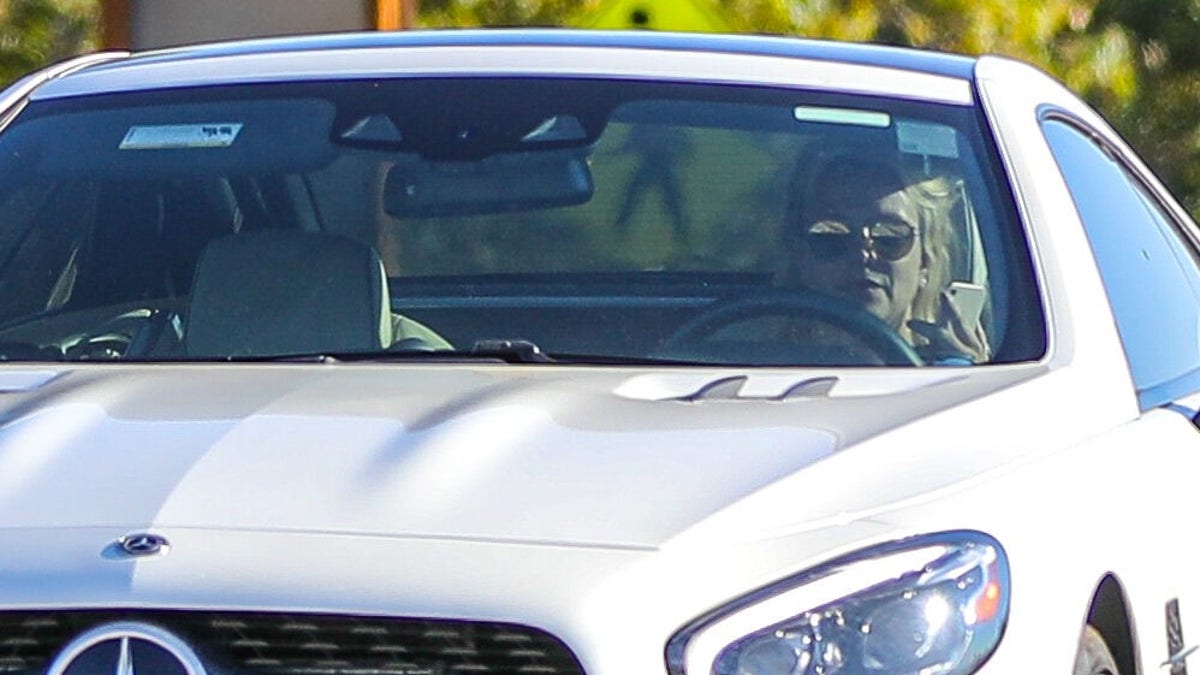 Britney Spears drives Mercedes ahead of conservatorship decision on July 20.