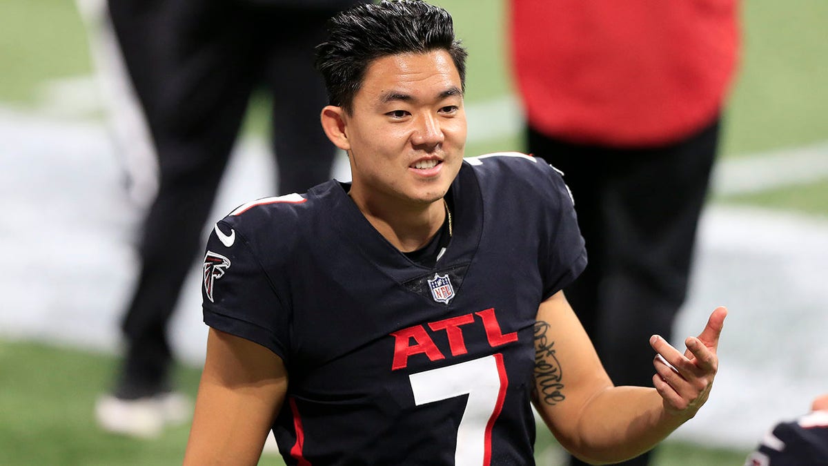 Pro Bowl kicker Younghoe Koo's vehicle stolen, just wants his cleats back