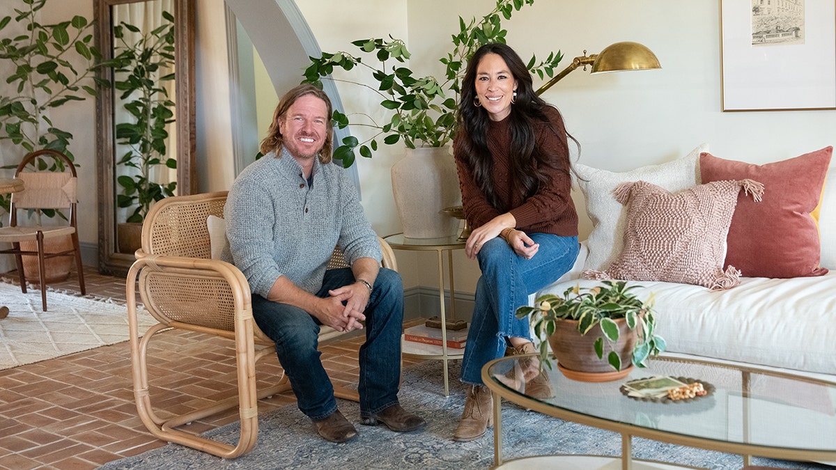 Chip and Joanna Gaines on "Fixer Upper: Welcome Home."