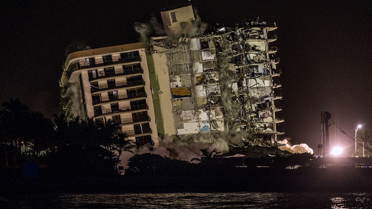 surfside, miami, demolition
