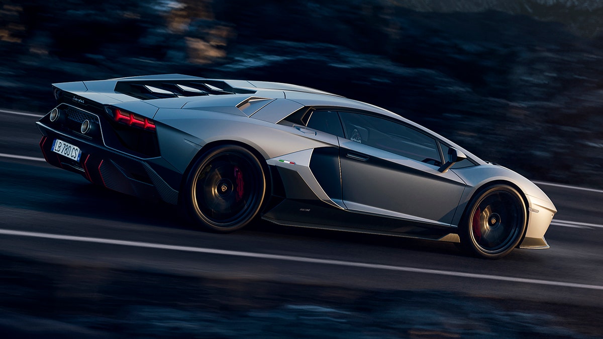 769 Hp Lamborghini Aventador Ultimae Celebrates Internal Combustion ...