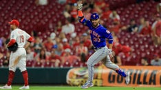 Mets smash 7 homers, shake off 4 errors in wild 15-11 win