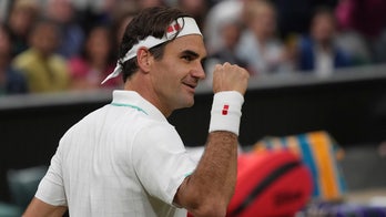 On last Manic Monday, Federer, Djokovic, Kerber stick around
