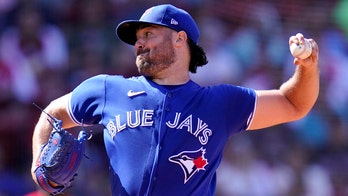Ray strong, Grichuk 3 RBIs, Jays top Bosox to open twinbill