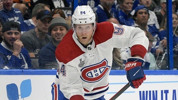 Corey Perry agrees to 2-year deal with Lightning