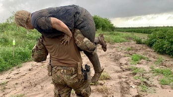 Border Patrol agent saves illegal immigrant injured while being smuggled at border