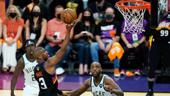 Chris Paul shines as Suns down Bucks in Game 1