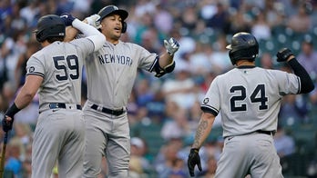 Stanton's homer starts barrage, Yankees thump Mariners 12-1