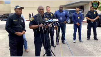 Houston police officer shot responding to dispute over parking spot
