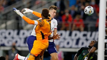 Hoppe's 1st goal lifts US over Jamaica into Gold Cup semis