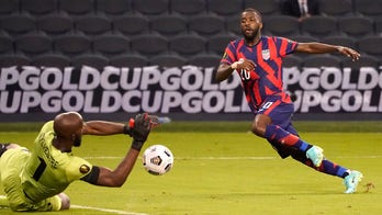 Moore scores 20 seconds in, US beats Canada 1-0 in Gold Cup