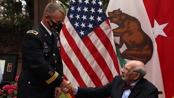California WWII vet receives Bronze Star 75 years after it was awarded