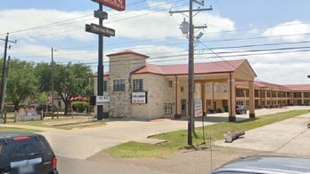 Texas police learn COVID-positive illegal immigrants sent to local hotels, after Whataburger encounter